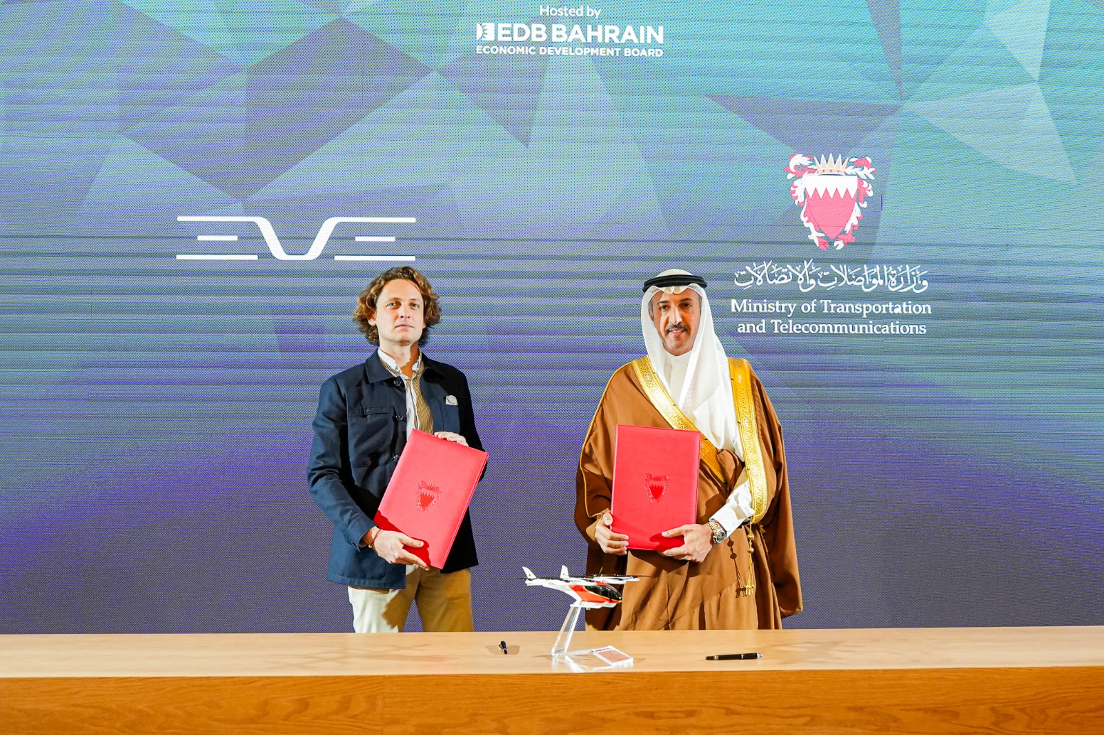 The Ministry of Transportation and Telecommunications sign MoU with Eve Air Mobility